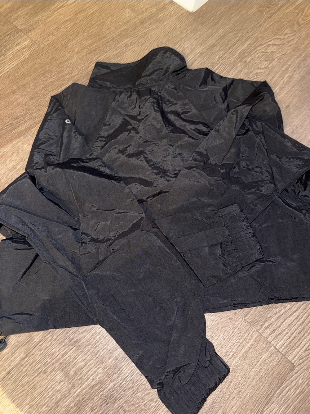 ALO Yoga Black 1/4 Zip Alumni Pullover - Picture 4 of 4